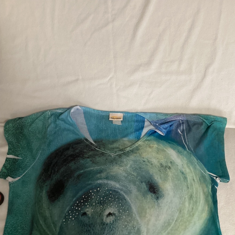Sunshirt Womens Blue Manatee Graphic Tee Rhinestone V-Neck Short Sleeve Top L - Picture 6 of 9